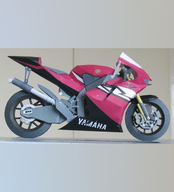 Бумажная модель Мотоцикл Yamaha YZR-M1