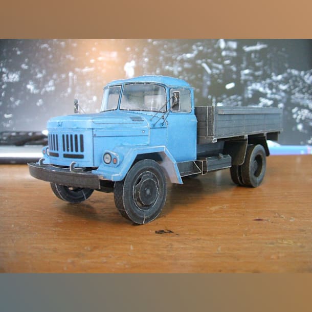 Журнал Novamodel - 21 - Бортовой грузовик Амур-53131, масштаб 1:43