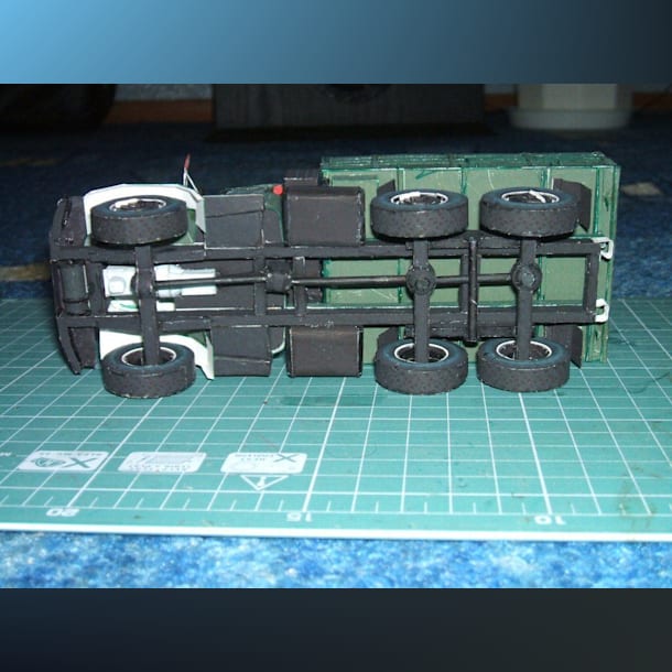 Журнал Novamodel - 17 - Грузовик ЗИЛ-131 с салютной установкой 2А30М, масштаб 1:43
