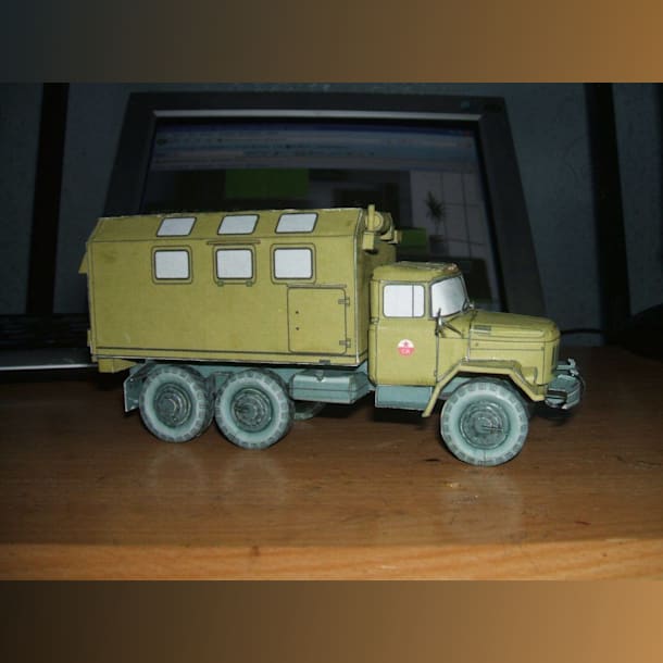 Журнал Novamodel - 15 - Грузовик ЗИЛ-131 КУНГ, масштаб 1:43