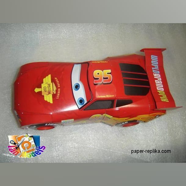 Бумажная модель Молния Маккуин (Тачки 2)