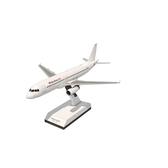Авиалайнер Airbus A320 Meridiana Fly