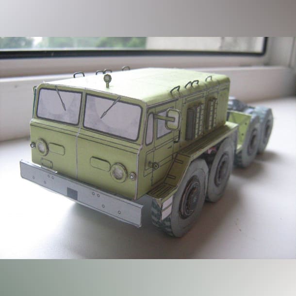 Журнал Novamodel - 2 - Тягач МАЗ-537, масштаб 1:43