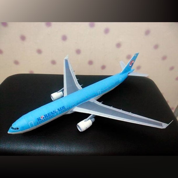 Бумажная модель Авиалайнер Airbus A330 Korean Air