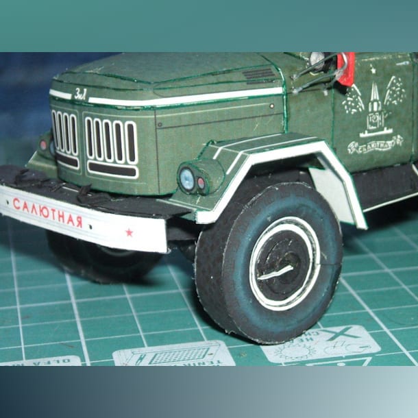 Журнал Novamodel - 17 - Грузовик ЗИЛ-131 с салютной установкой 2А30М, масштаб 1:43