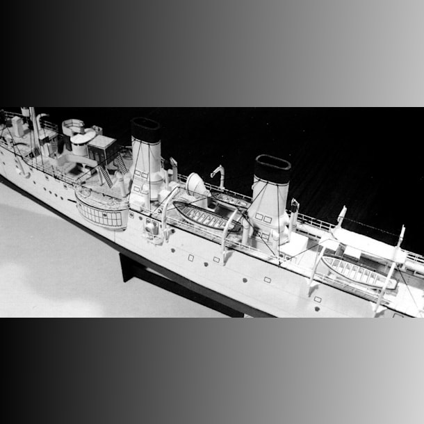 Журнал Бумажное моделирование - 36 - Бронепалубный крейсер III класса Lavoisier